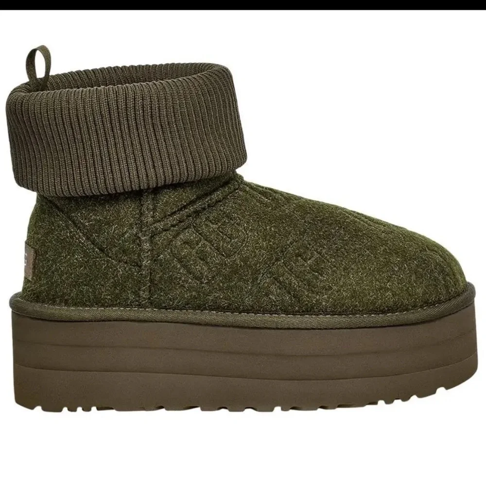 NEW Ugg Classic Mini Platform Felted Boot - Picture 1 of 7
